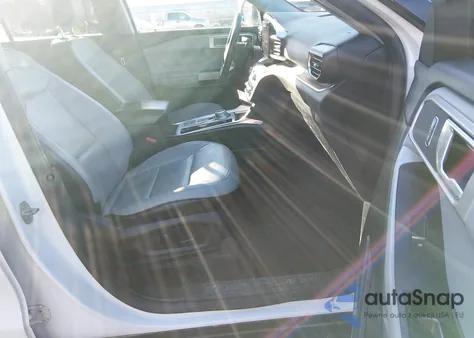 2021 Ford Explorer Xlt z USA, uszkodzony, nr VIN 1FMSK7DH4MGA02208